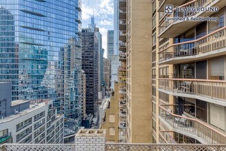 279 E 44th St in New York, NY - Building Photo - Building Photo