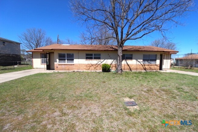203 W Bobwhite Ln in Harker Heights, TX - Building Photo - Building Photo
