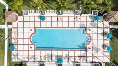 100 SE 5th Ave in Boca Raton, FL - Building Photo - Building Photo