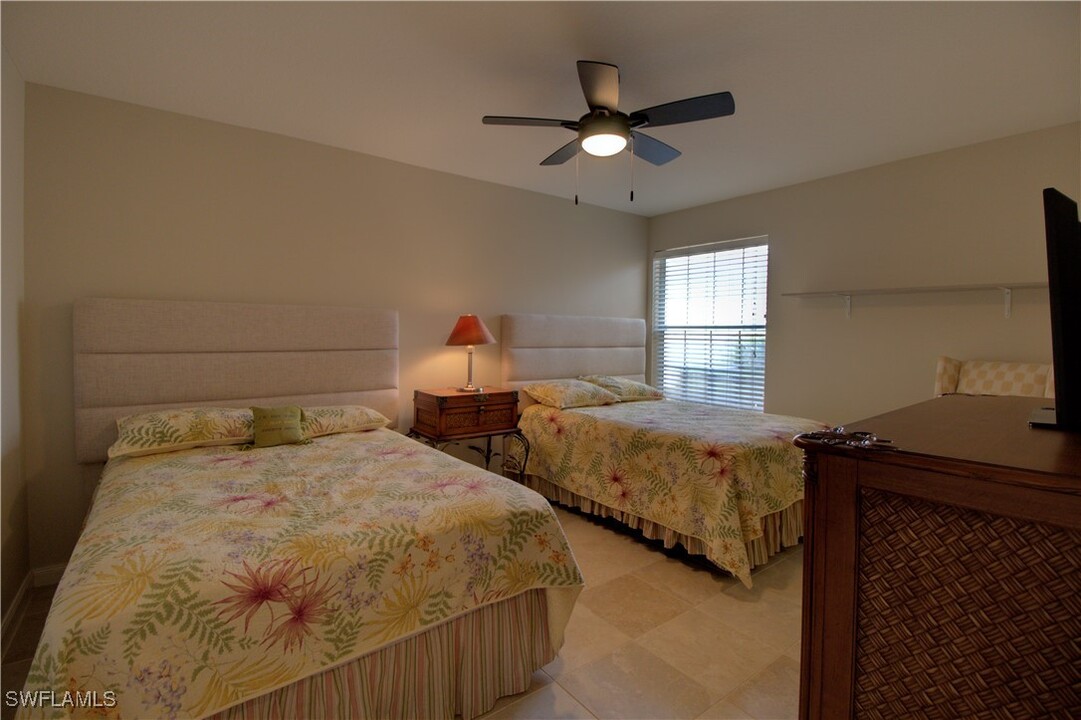 7622 Novara Ct in Naples, FL - Foto de edificio
