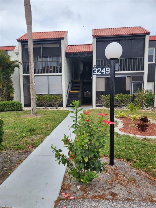 3249 S Beneva Rd in Sarasota, FL - Foto de edificio