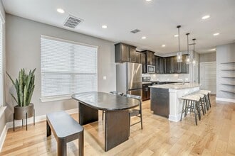 7406 Oberon St in Austin, TX - Building Photo - Building Photo