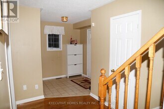 5705 Wells Pl in Mississauga, ON - Building Photo - Building Photo