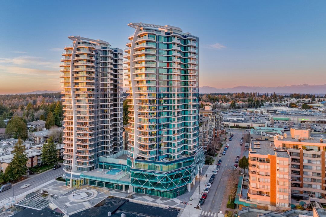 Foster Martin in White Rock, BC - Building Photo