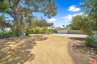28952 Selfridge Dr in Malibu, CA - Building Photo - Building Photo