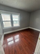 34 Sandrock Rd in Buffalo, NY - Building Photo - Building Photo