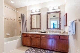 1699 Parkway Plaza Dr in Houston, TX - Building Photo - Building Photo