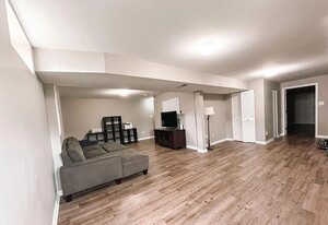 1405 Rock Ridge Ct, Unit Basement apartment