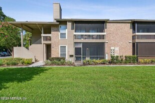 10200 Belle Rive Blvd in Jacksonville, FL - Building Photo