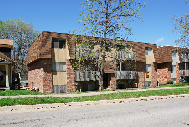 1027 Mississippi St in Lawrence, KS - Building Photo - Building Photo