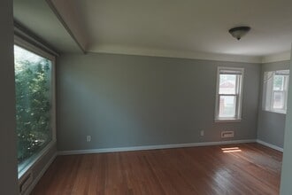 256 Brentwood St in Inkster, MI - Building Photo - Building Photo