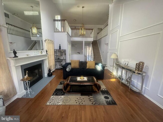 18 E Countryside Dr in Princeton, NJ - Building Photo - Building Photo