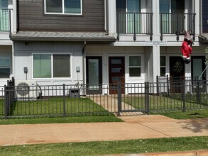 91-1170-1170 Ho?ona?auao St in Kapolei, HI - Foto de edificio - Building Photo