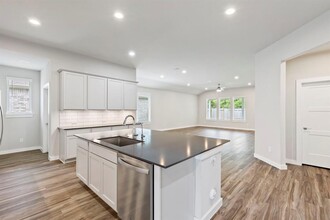 14006 Juniper Pt Ln in Conroe, TX - Building Photo - Building Photo