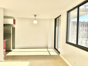 2201 L St NW, Unit 711 in Washington, DC - Building Photo - Building Photo