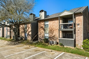 Lakes at Madera in Baytown, TX - Building Photo