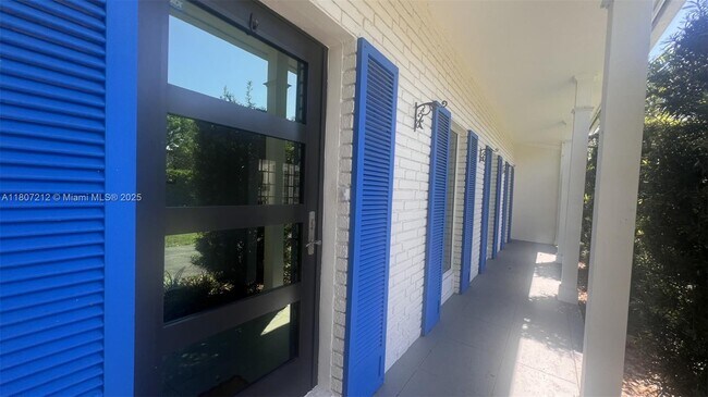 12929 SW 60th Ave in Miami, FL - Building Photo - Building Photo