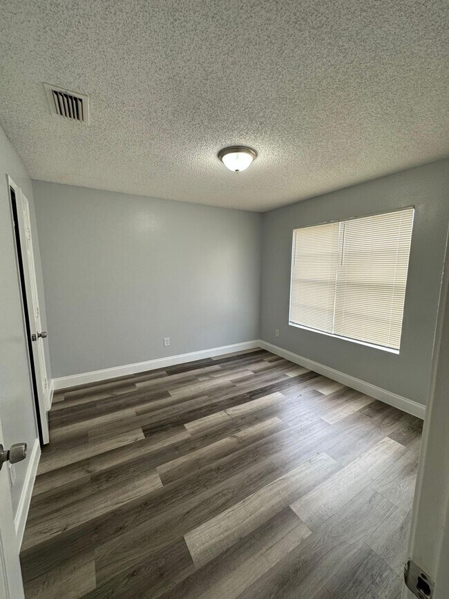 10973 Traci Lynn Dr in Jacksonville, FL - Building Photo - Building Photo