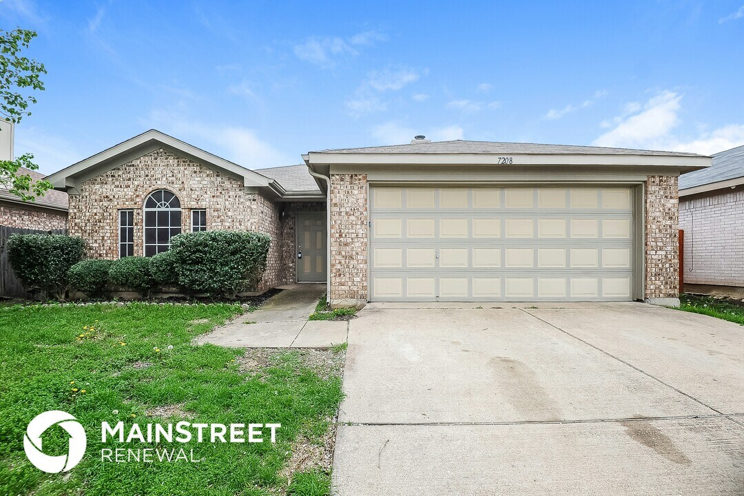 7208 Avington Way in Fort Worth, TX - Building Photo