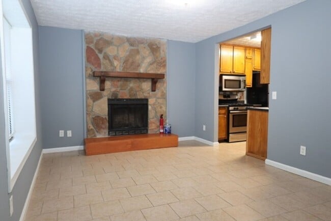 5331 Ridge Forest Dr in Stone Mountain, GA - Building Photo - Building Photo