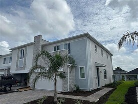 145 Nine Iron Dr in Davenport, FL - Building Photo