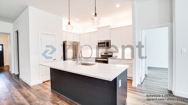 631 Gould St in Pilot Point, TX - Foto de edificio - Building Photo