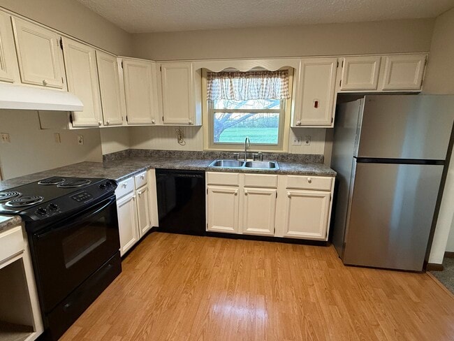 18 Circle Dr in Richmond, IN - Building Photo - Building Photo