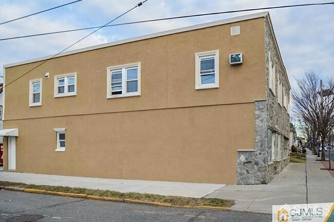 124 Washington Ave in Carteret, NJ - Foto de edificio - Building Photo