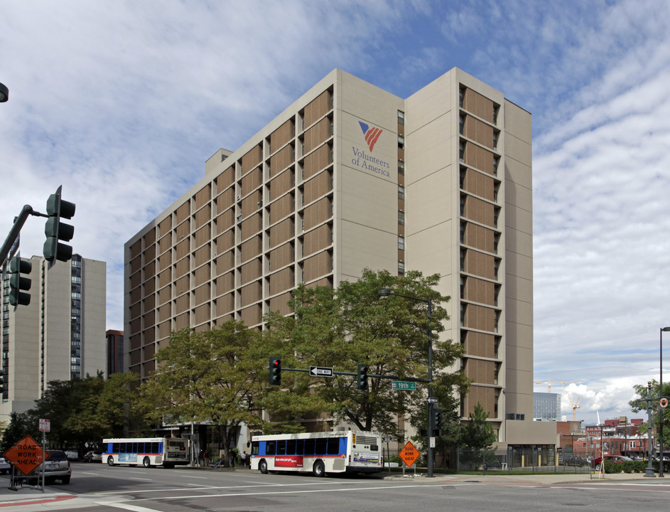 Sunset Park Apartments in Denver, CO - Building Photo