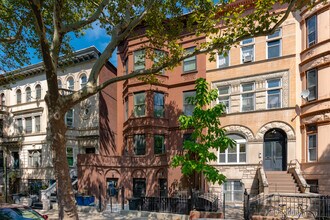 871 Park Pl in Brooklyn, NY - Foto de edificio - Building Photo