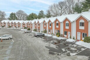 Parkview in Waterbury, CT - Building Photo