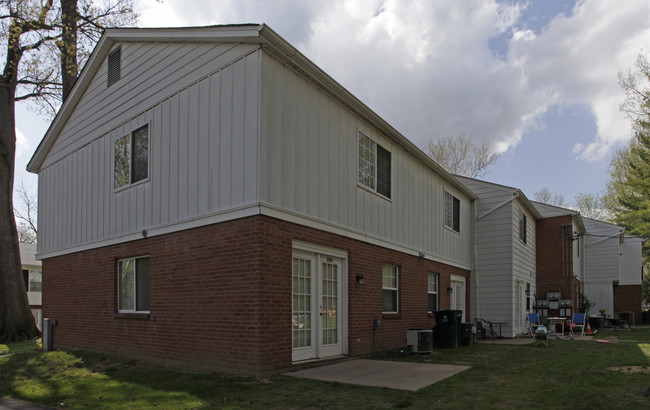 Gracely Townhomes in Cincinnati, OH - Foto de edificio - Building Photo