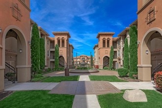 San Marco Villas in Pittsburg, CA - Foto de edificio - Building Photo