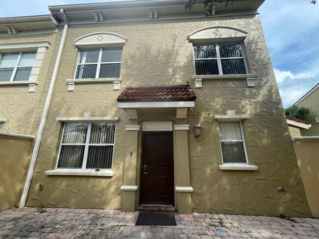 property at 2646 Bella Vista Dr