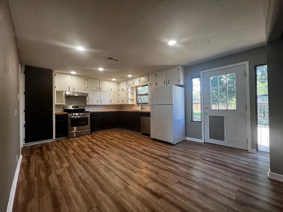 4906 60th St in Lubbock, TX - Building Photo