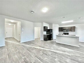 5905 Ronee Leah Dr in Austin, TX - Building Photo - Building Photo
