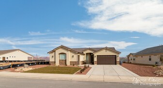 589 Alserio Ln in Saint George, UT - Building Photo
