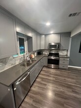 212 N Aladdin Dr in Anaheim, CA - Building Photo - Building Photo