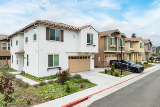 CrestWood at Valencia in Pomona, CA - Building Photo - Building Photo