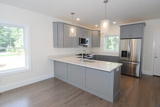 1 Scout Ln in Nashua, NH - Building Photo - Building Photo