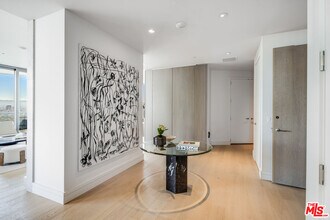 211 W Elm Ct in Los Angeles, CA - Building Photo - Building Photo