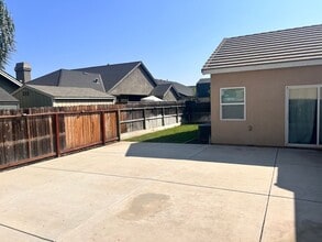 6525 Little Ave in Hughson, CA - Building Photo - Building Photo