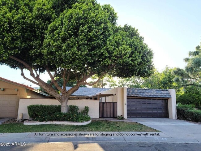 property at 5610 S Marine Dr