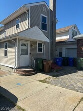 939 Meacham Ave in Linden, NJ - Building Photo - Building Photo