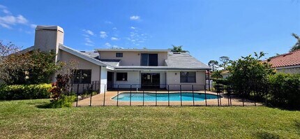 3919 Torrey Pines Blvd in Sarasota, FL - Building Photo - Building Photo