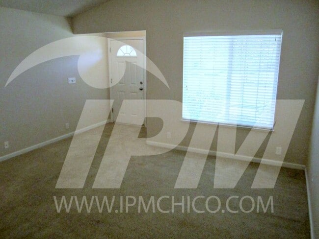 2608 Doral Way in Chico, CA - Building Photo - Building Photo