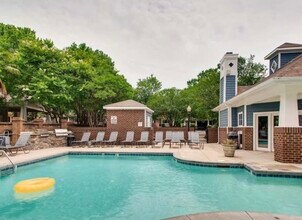 2209 Sumner Green Ave in Charlotte, NC - Building Photo - Building Photo