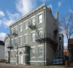 2535 Park Ave in Cincinnati, OH - Building Photo - Building Photo