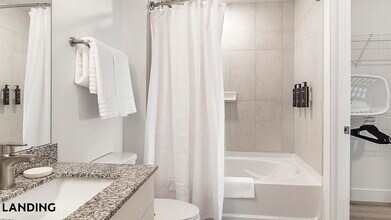 10670 Jake Jabs Blvd, Unit 2307 in Longmont, CO - Foto de edificio - Building Photo