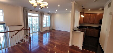 9 McMartin Ct in Jersey City, NJ - Building Photo - Building Photo